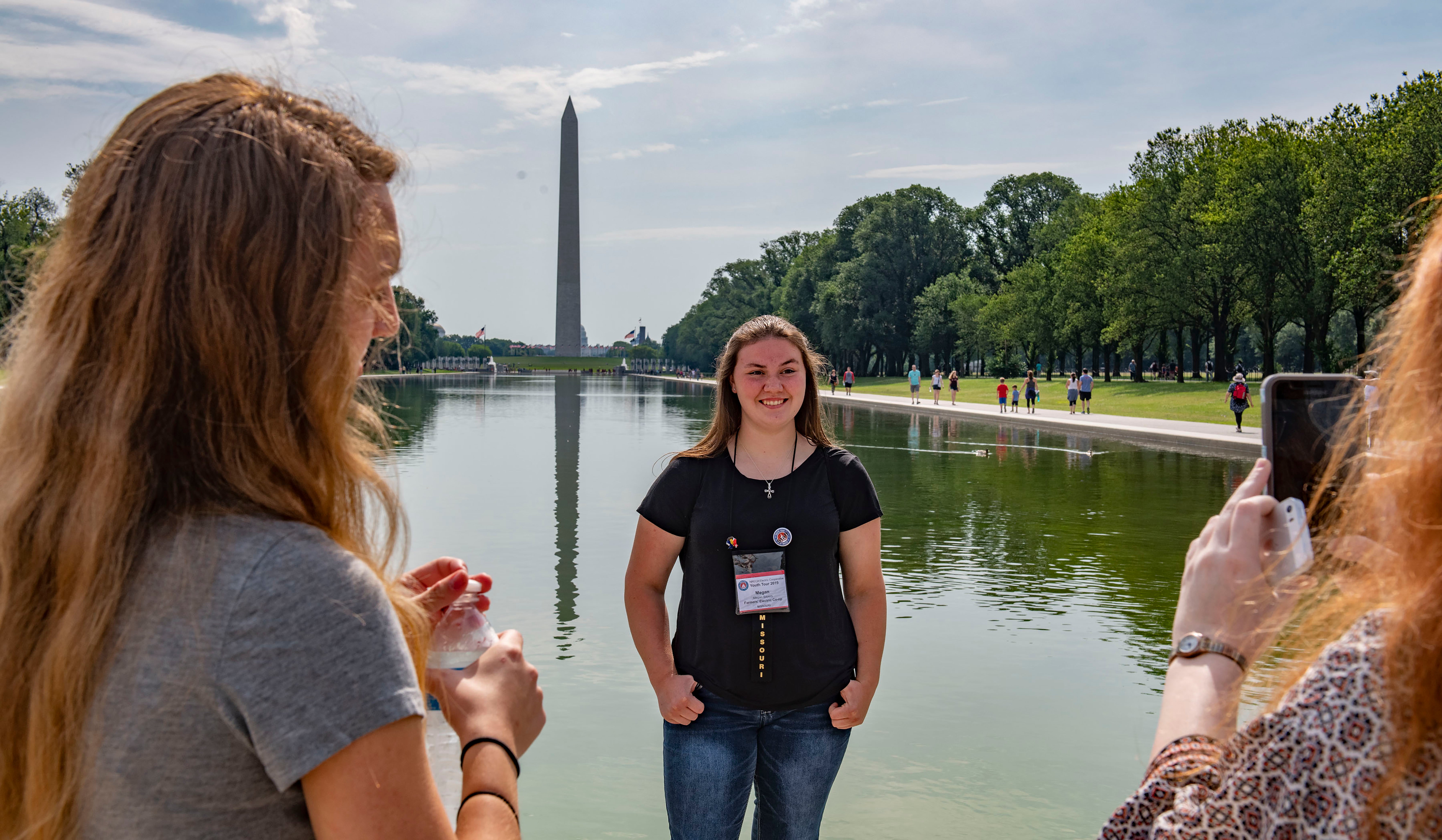 2019 Youth Tour delegates touring